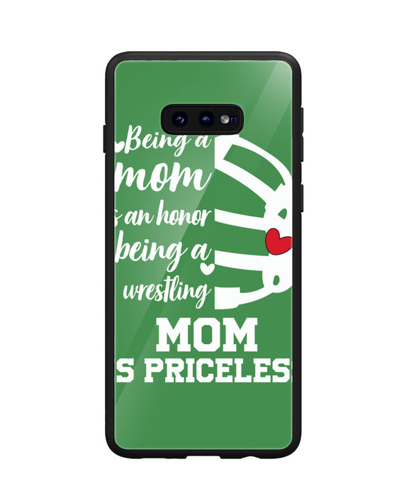 Being a Mom Is an Honor Being Mom Is Princeless - Samsung Galaxy S10e